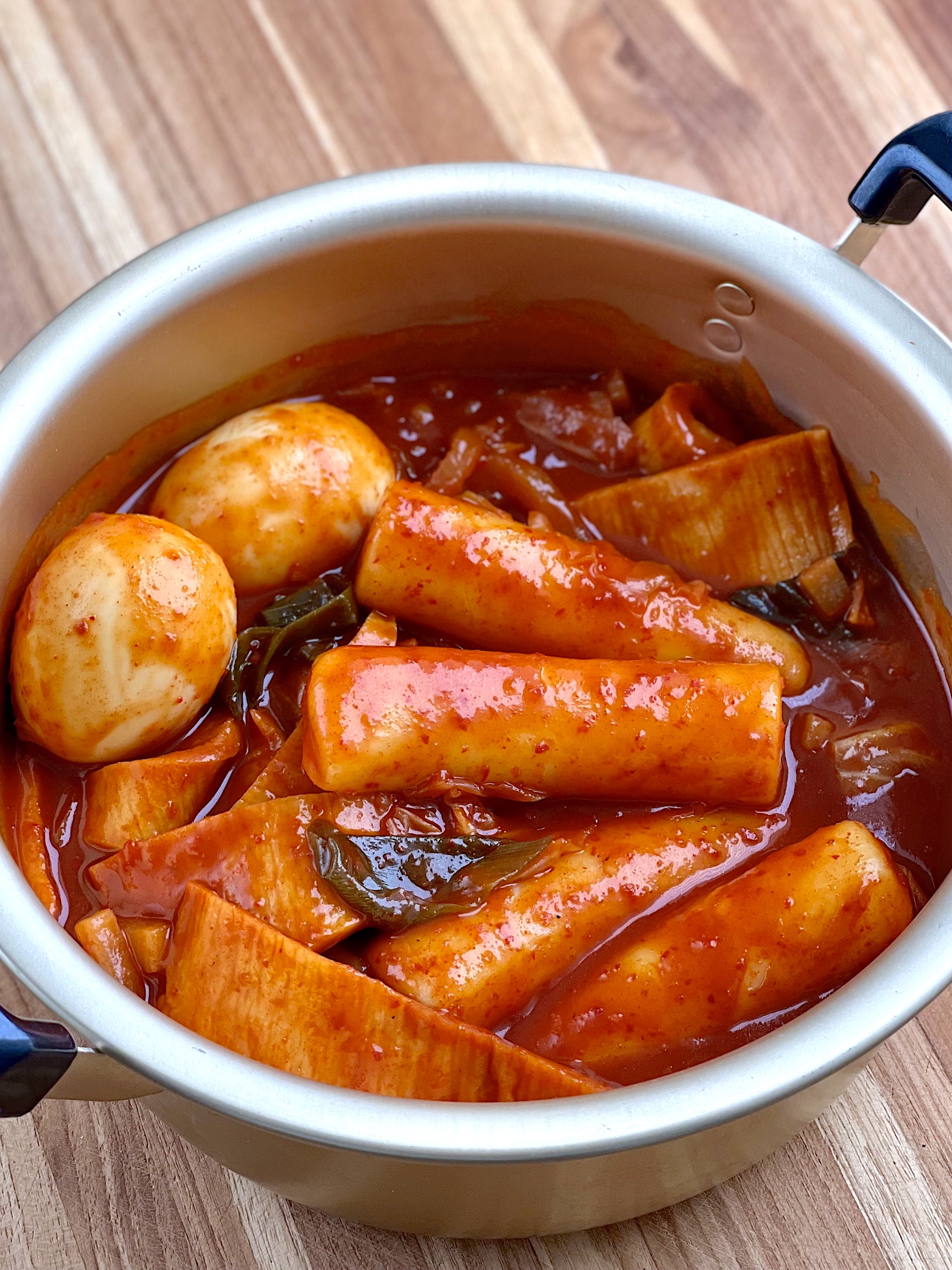 Tteokbokki (Dukbokki) - 떡볶이